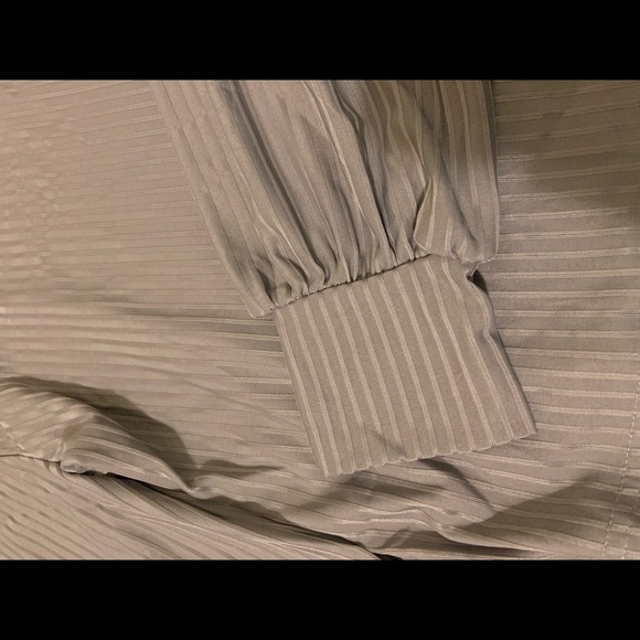 Size medium Shein top. - Picture 3 of 8